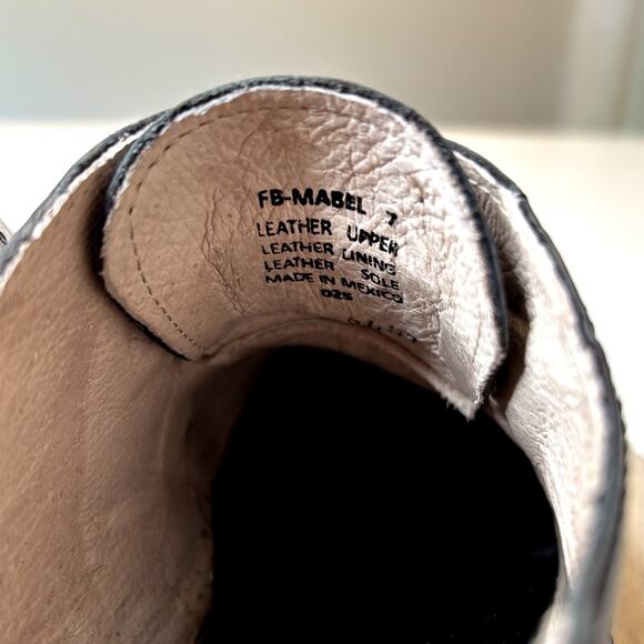 Freebird by Steven Mabel Black Leather Ankle Booties Women’s Size 7 Distressed - Picture 11 of 11